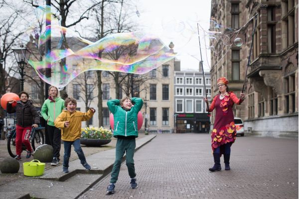 BelleDame in DenHaag met jongeren